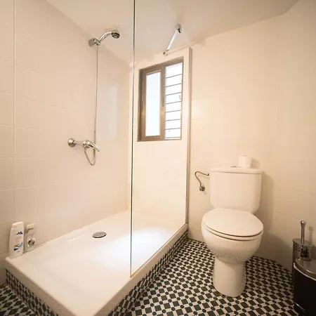 - Ausias Marc Vandrerhjem Barcelona